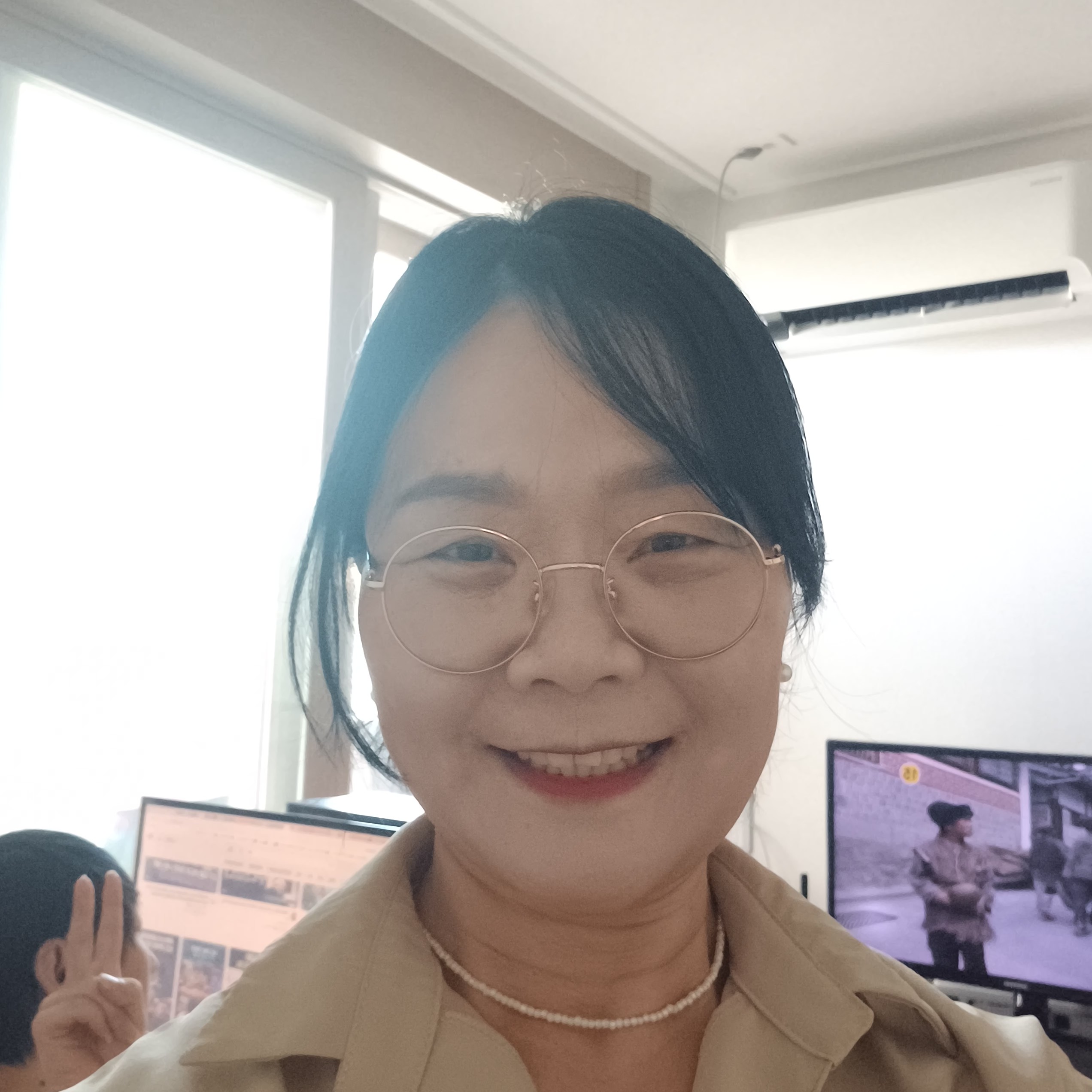 브이(V)로 전하는 희망